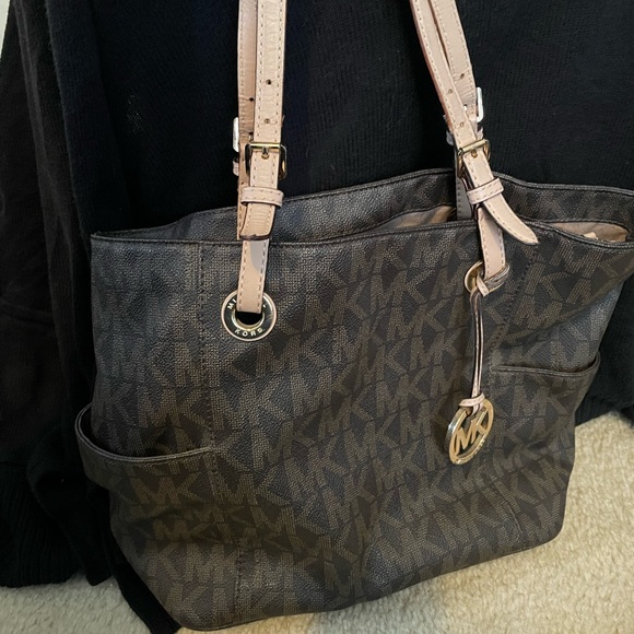 Michael Kors Handbags - Michael Kors Purse